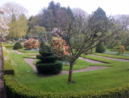 Poulton Hall garden